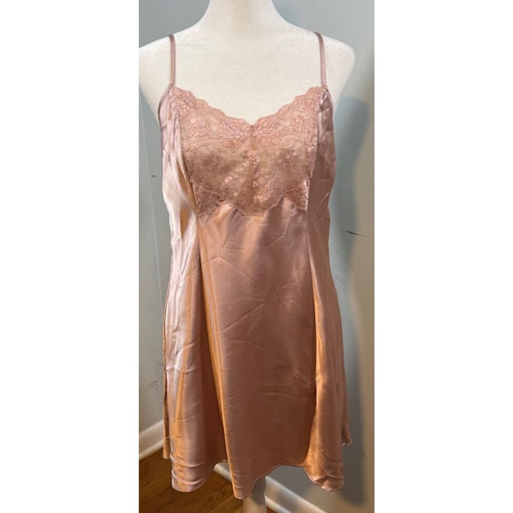 Victoria's Secret Pink Lace Chemise‎ Slip M Bedroomcore Coquette Barbiecore